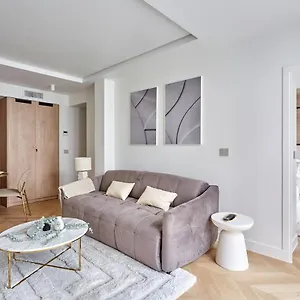 Centre De By Prestige Apartment